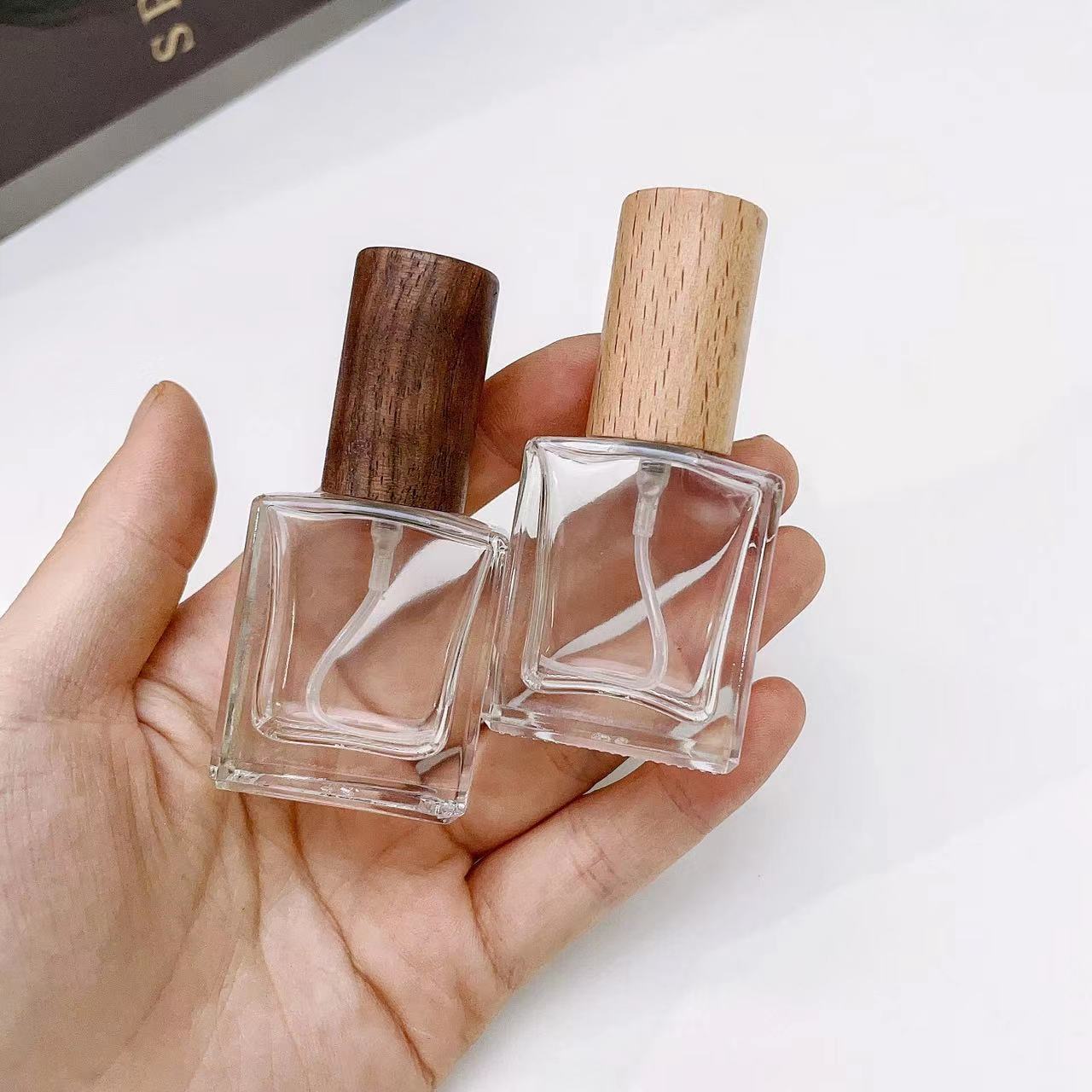 Perfume Fragrance Machine - 나무 뚜껑이 있는 투명한 두꺼운 유리